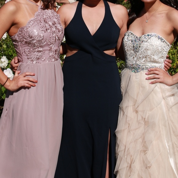 Dress - Picture 5 of 5